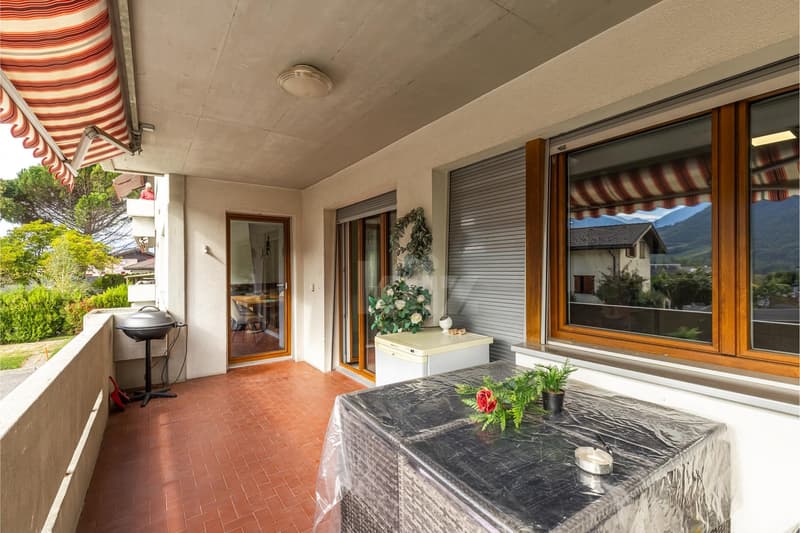 Bel appartement traversant avec balcon et vue dégagée (2)