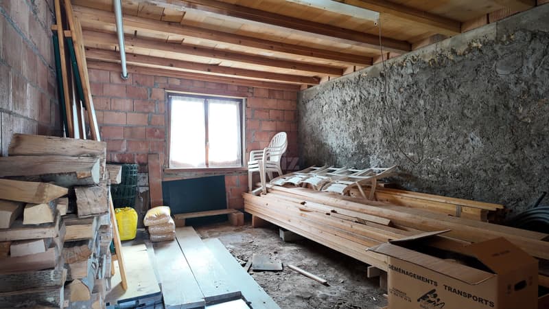 Charmante maison à rénover avec jardin (9)
