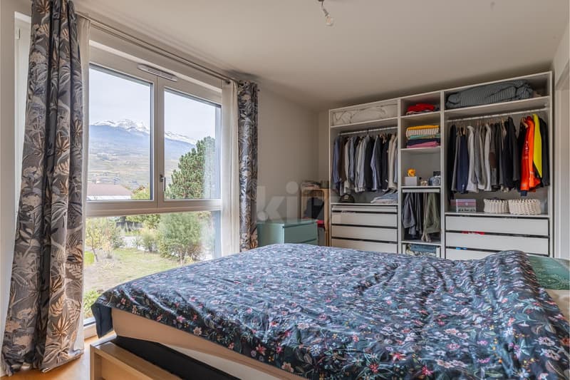Spacieux appartement traversant avec balcon (7)