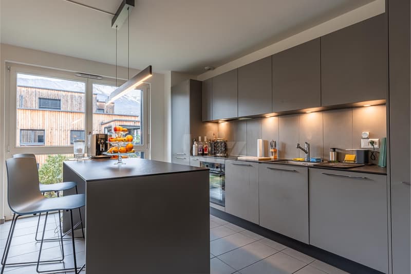 Spacieux appartement traversant avec balcon (4)