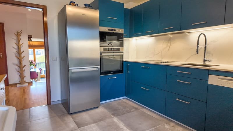 Superbe duplex traversant et rénové avec balcons (5)