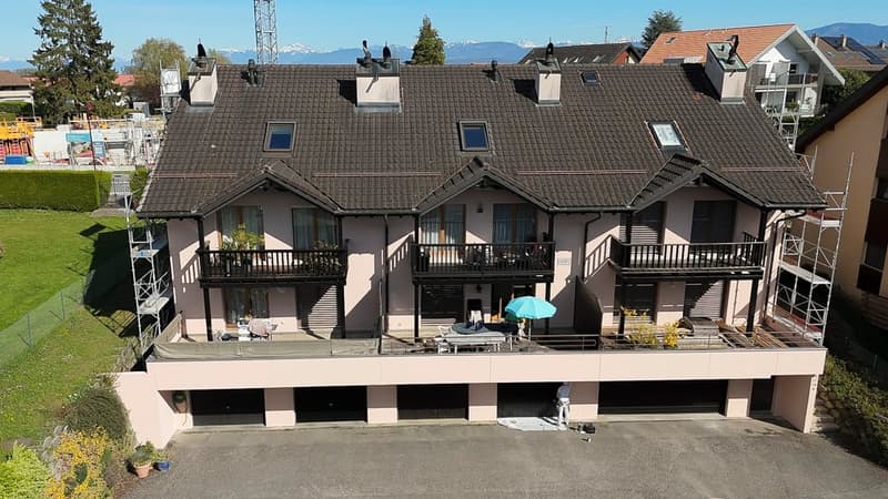 Superbe duplex traversant et rénové avec balcons (12)