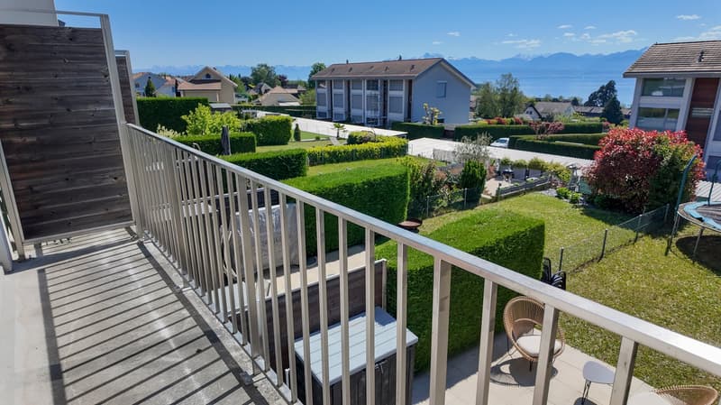 Superbe maison contiguë avec jardin et vue lac (6)