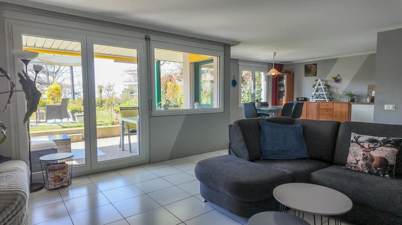 Charmant duplex avec jardin et vue sur lac et montagnes (2)