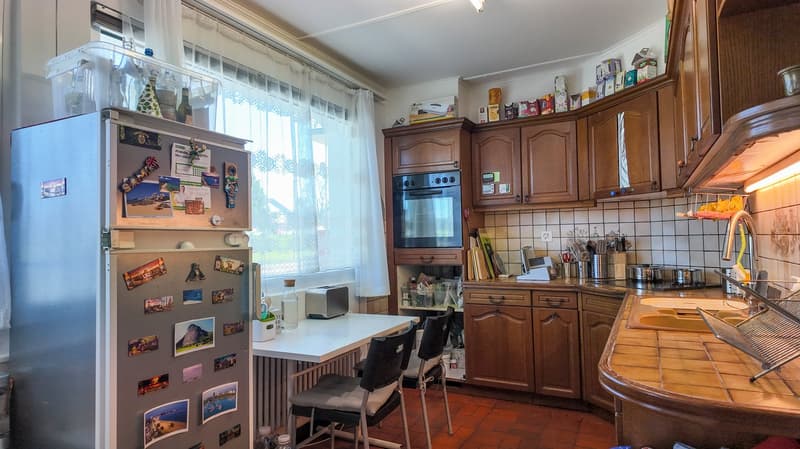 Maison de 3 logements avec ateliers au formidable potentiel (9)