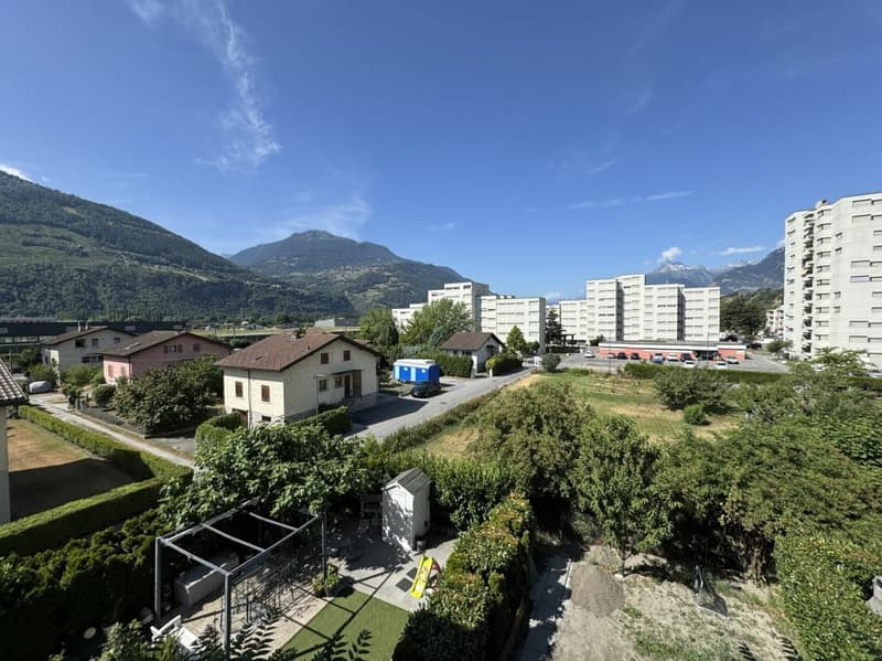 Sion - 4.5 pièces lumineux, calme avec garage et vue dégagée (9)