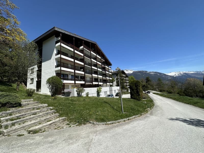 Crans-Montana (Randogne)- Spacieux 4.5 pièces avec vue panoramique et parking en sous-sol (11)