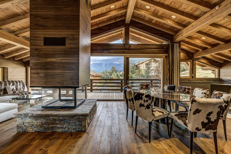 Unique opportunity to acquire a beautiful, new chalet in Combloux. (2)