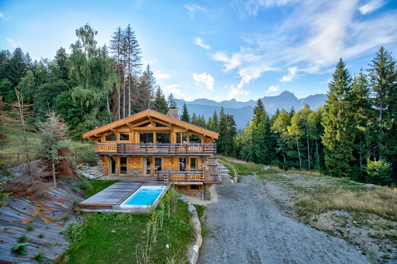 Unique opportunity to acquire a beautiful, new chalet in Combloux. (3)