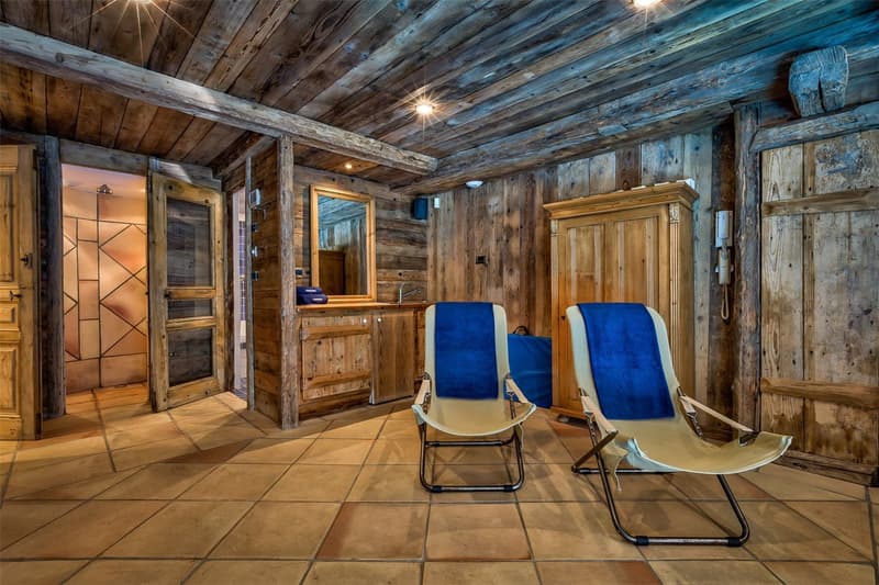 Raro chalet savoiardo in vendita con vista panoramica su Val d’Isère (5)