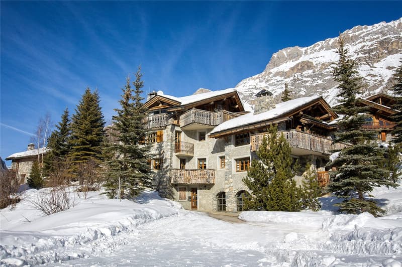Raro chalet savoiardo in vendita con vista panoramica su Val d’Isère (3)