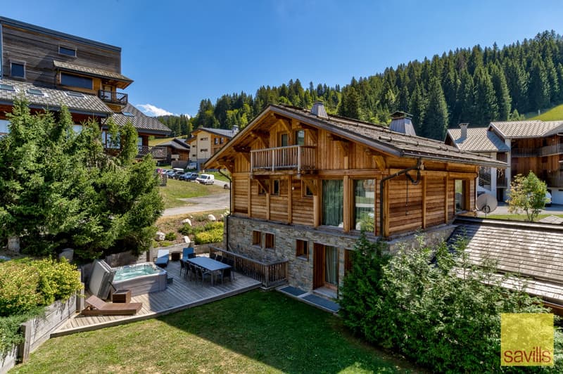 Un chalet eccezionalmente progettato e raro, a 50 metri dalle piste a Les Gets (23)