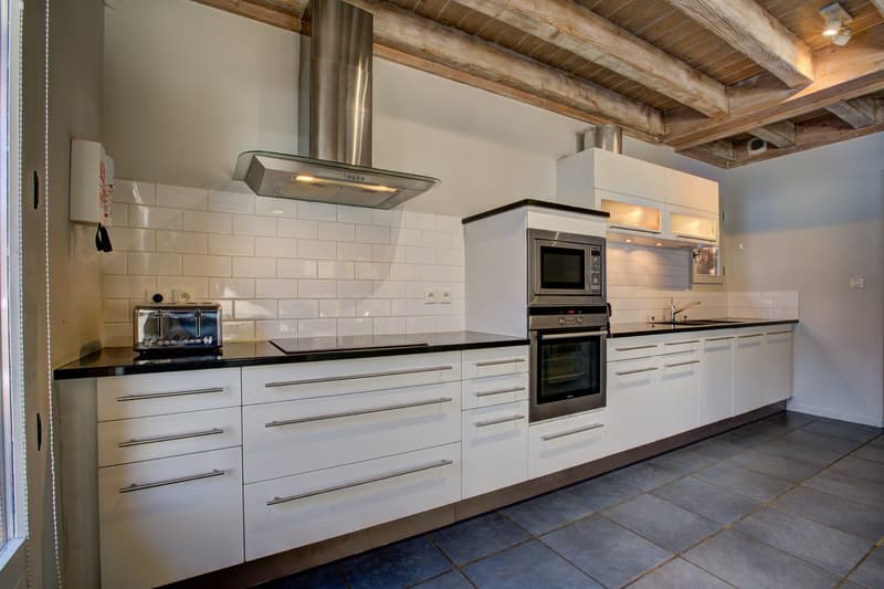 Delizioso chalet separato con cinque camere da letto e vista mozzafiato sul Monte Bianco (11)