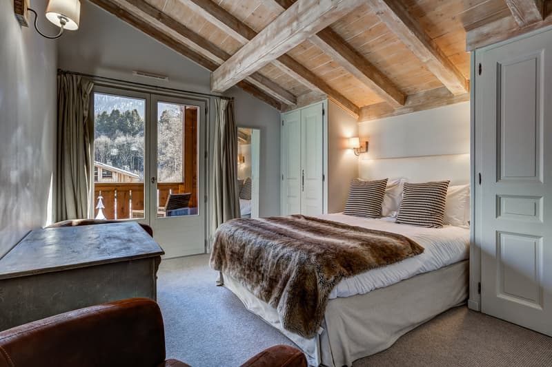 Delizioso chalet separato con cinque camere da letto e vista mozzafiato sul Monte Bianco (15)