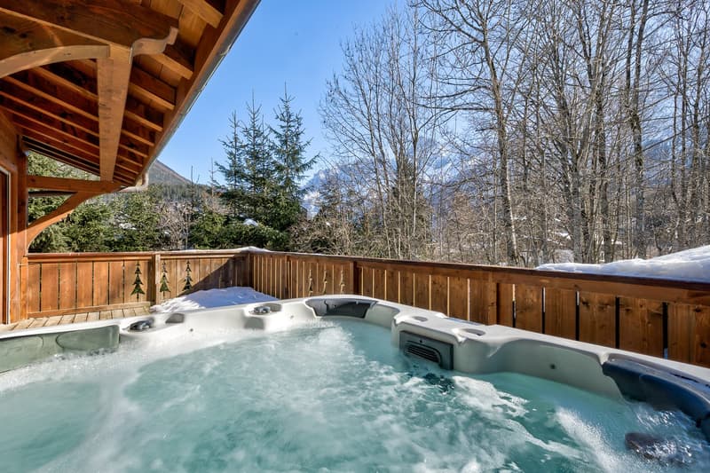 Delizioso chalet separato con cinque camere da letto e vista mozzafiato sul Monte Bianco (21)
