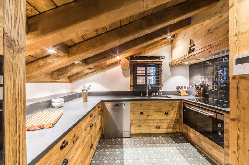 Magnifique chalet de 5 pièces à Val d'Isère (4)