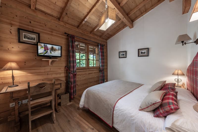 Propriété d'exception de deux chalets indépendants avec studio, face au Mont-Blanc (10)