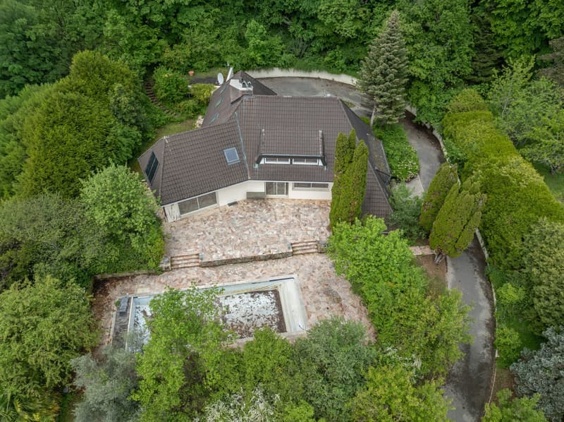 Propriété rare à fort potentiel aux portes du Lac Léman (2)