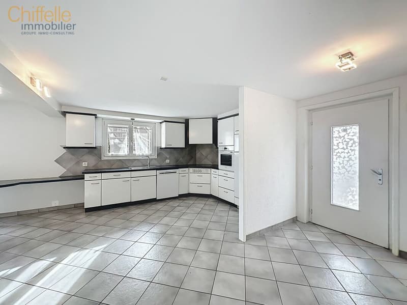 Immeuble de 2 appartements à Palézieux (10)