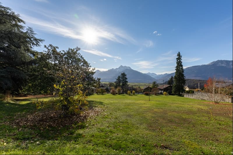 TERRAIN À BÂTIR ~2'083m2 = ~CHF 336.-/m2 / PERMIS EN FORCE 2 VILLAS (2)