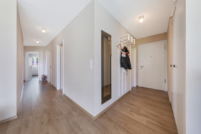 APPARTEMENT DE 4,5 PIÈCES - VUE PANORAMIQUE - GARAGE - EN EXCLUSIVITÉ (9)