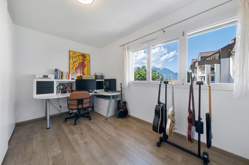 APPARTEMENT DE 4,5 PIÈCES - VUE PANORAMIQUE - GARAGE - EN EXCLUSIVITÉ (10)