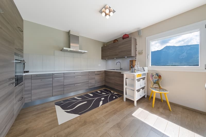 APPARTEMENT DE 4,5 PIÈCES - VUE PANORAMIQUE - GARAGE - EN EXCLUSIVITÉ (2)