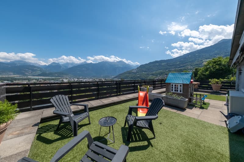 APPARTEMENT EN TERRASSE - VUE PANORAMIQUE - SOUS-SOL - EN EXCLUSIVITÉ (1)