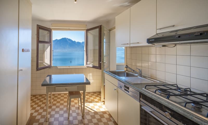 VILLA DE 3 APPARTEMENTS - VUE LAC IMPRENABLE - BIEN RARE - EXCLUSIVITÉ (6)