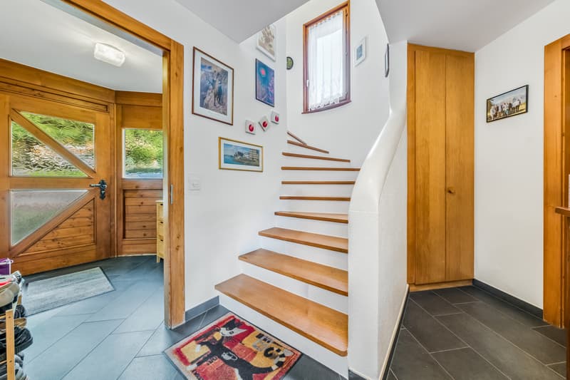 VILLA INDIVIDUELLE - PROCHE ÉCOLE - VUE PANORAMIQUE - EN EXCLUSIVITÉ (6)