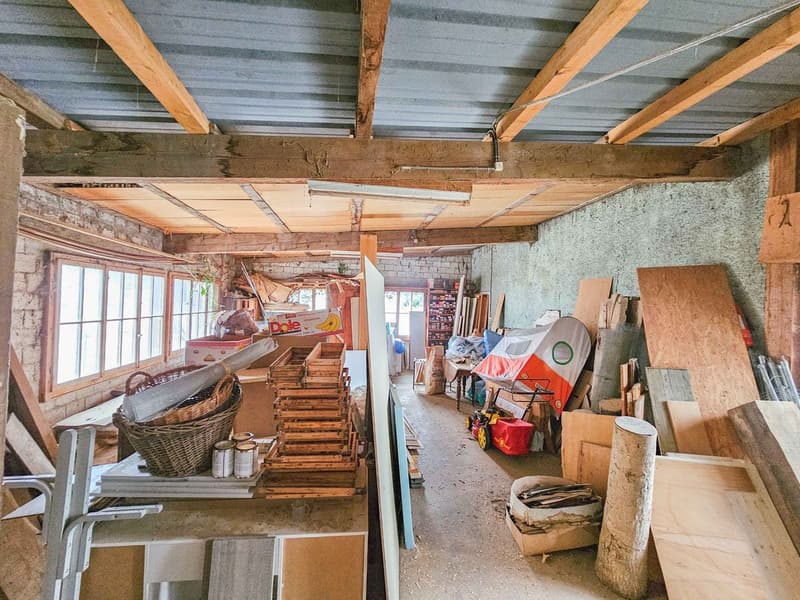 Maison de 2 appartements avec un grand atelier offrant un magnifique potentiel sur un terrain de plus de 1000 m2 (3)
