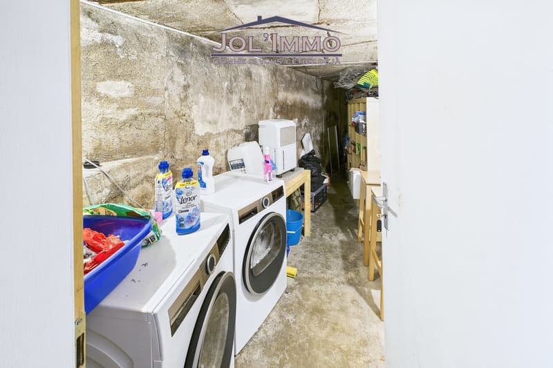 Appartement 4.5 pièces avec studio indépendant & potentiel de rendement (9)