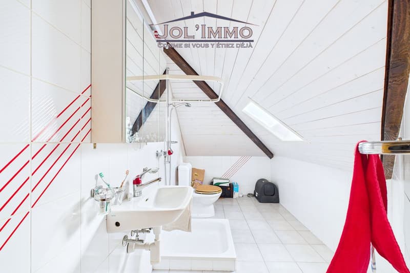 Appartement 4.5 pièces avec studio indépendant & potentiel de rendement (11)
