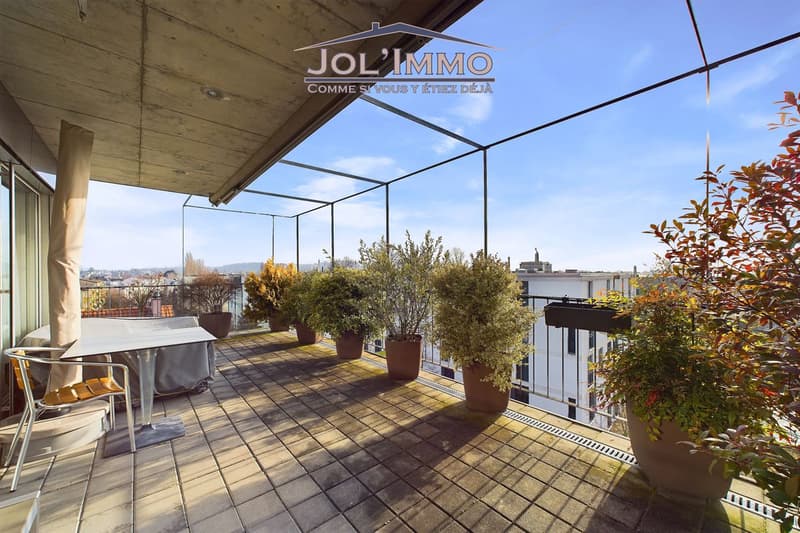 Attique avec Vue Panoramique à 360 à Bienne - Une Opportunité Unique ! (3)