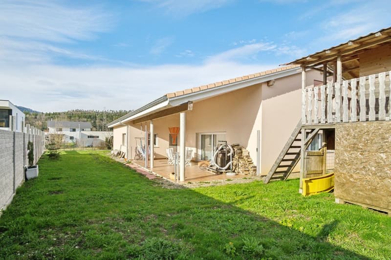 Grande villa moderne à vendre à Bassecourt (2)
