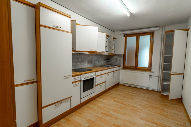 Grande maison avec 3 appartements - Surface habitable exceptionnelle! (12)