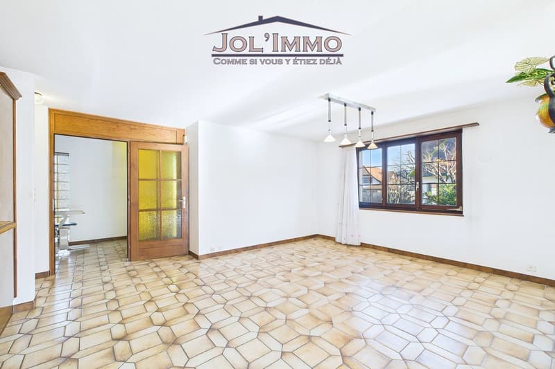 Maison familiale 6.5 pièces avec volumes généreux et grand jardin à Courrendlin (5)