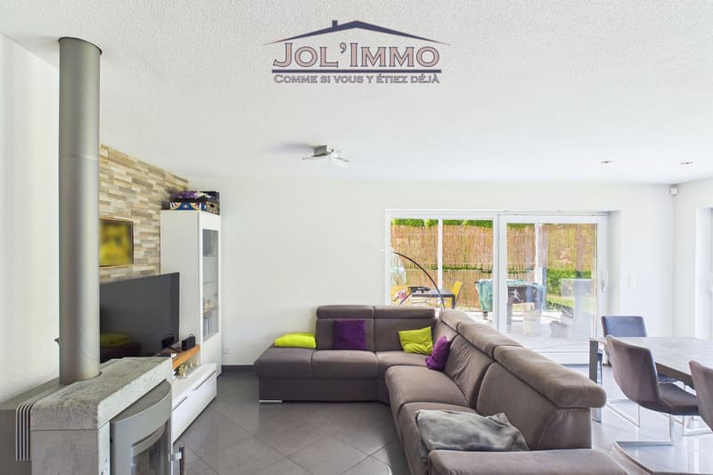 Belle maison sur Moutier (2)