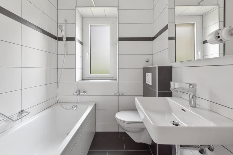 32550150001SalleDeBain.jpg