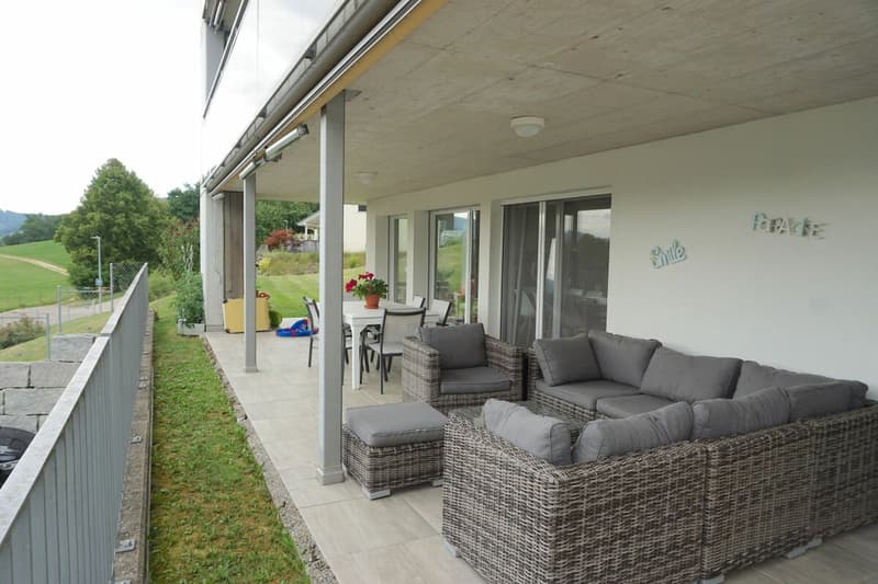 ARI-240 - Appartement en rez de 5,5 pièces, sud-ouest, vue dégagée, 133 m2 net habitable (7)