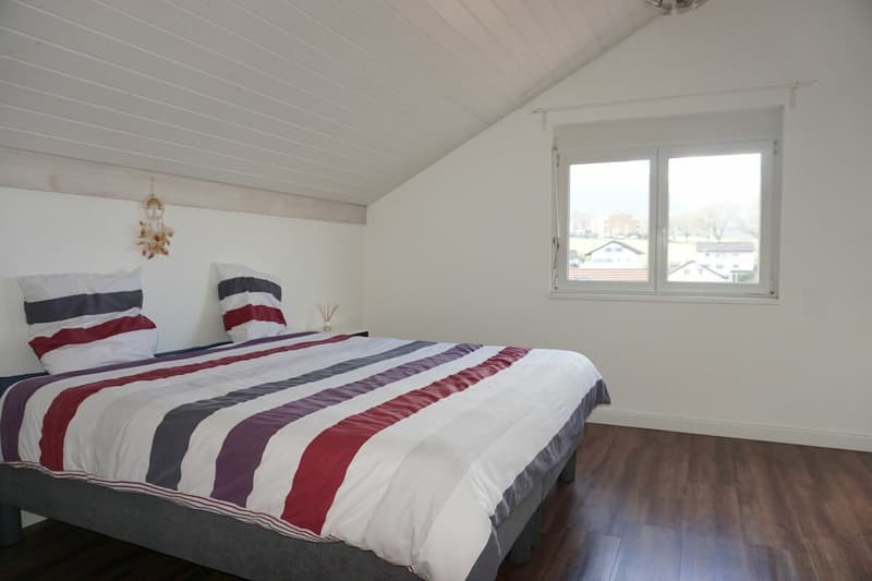 ARI-251 - Très belle maison lumineuse de 6 pièces idéalement située pour 240 m2 habitable (9)