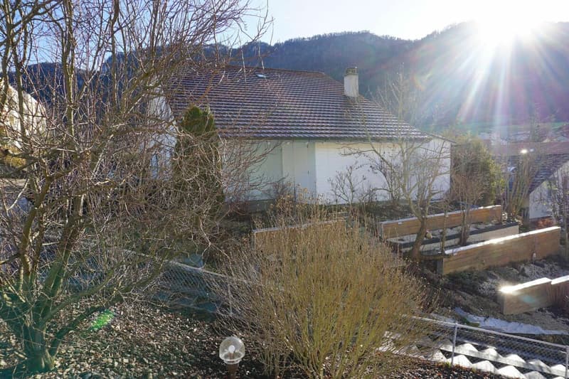 ARI-251 - Très belle maison lumineuse de 6 pièces idéalement située pour 240 m2 habitable (2)