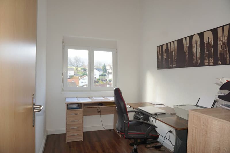 ARI-251 - Très belle maison lumineuse de 6 pièces idéalement située pour 240 m2 habitable (12)