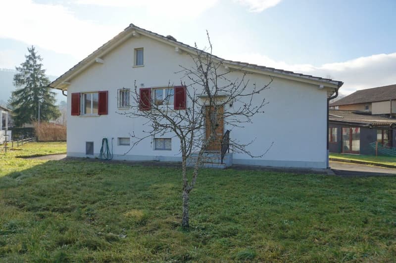 ARI-252 - Maison individuelle sur une parcelle de 904 m2 (3)