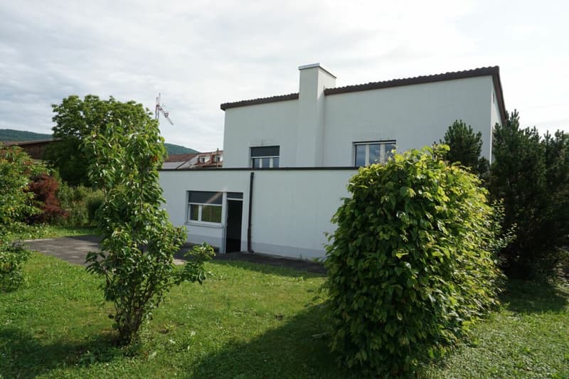 ARI-236 - Très belle maison de 2 appartements de 4,5 et 3,5 pièces sur une parcelle de 1'134 m2. (2)