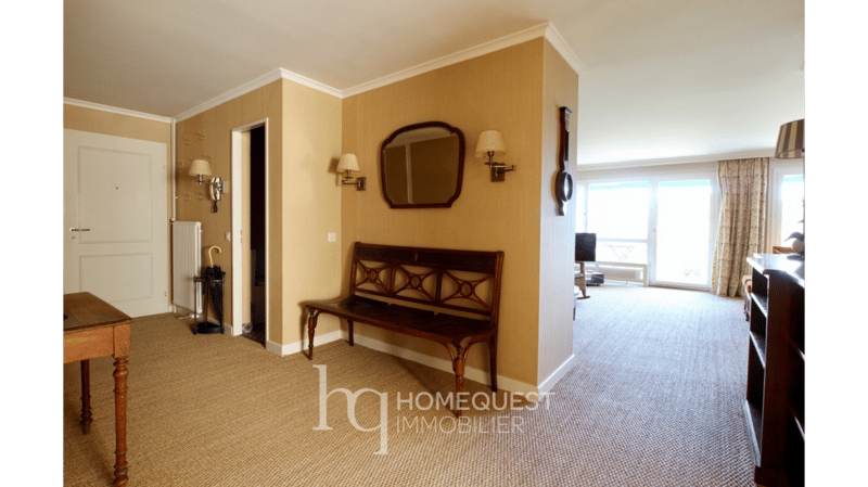 Appartement spacieux entièrement meublé, de 3.5 pièces, avec belle vue lac (9)