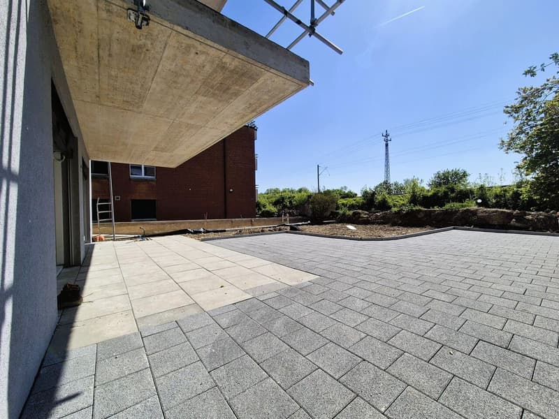 Superbe appartement neuf de 3,5 pièces à Hauterive (2)