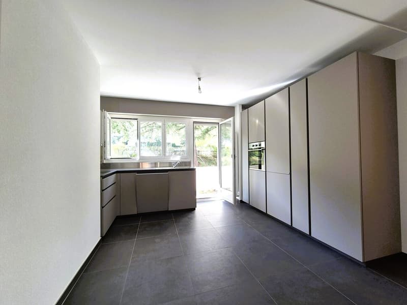 Très beau appartement très bien entretenu à vendre à Noës (4)