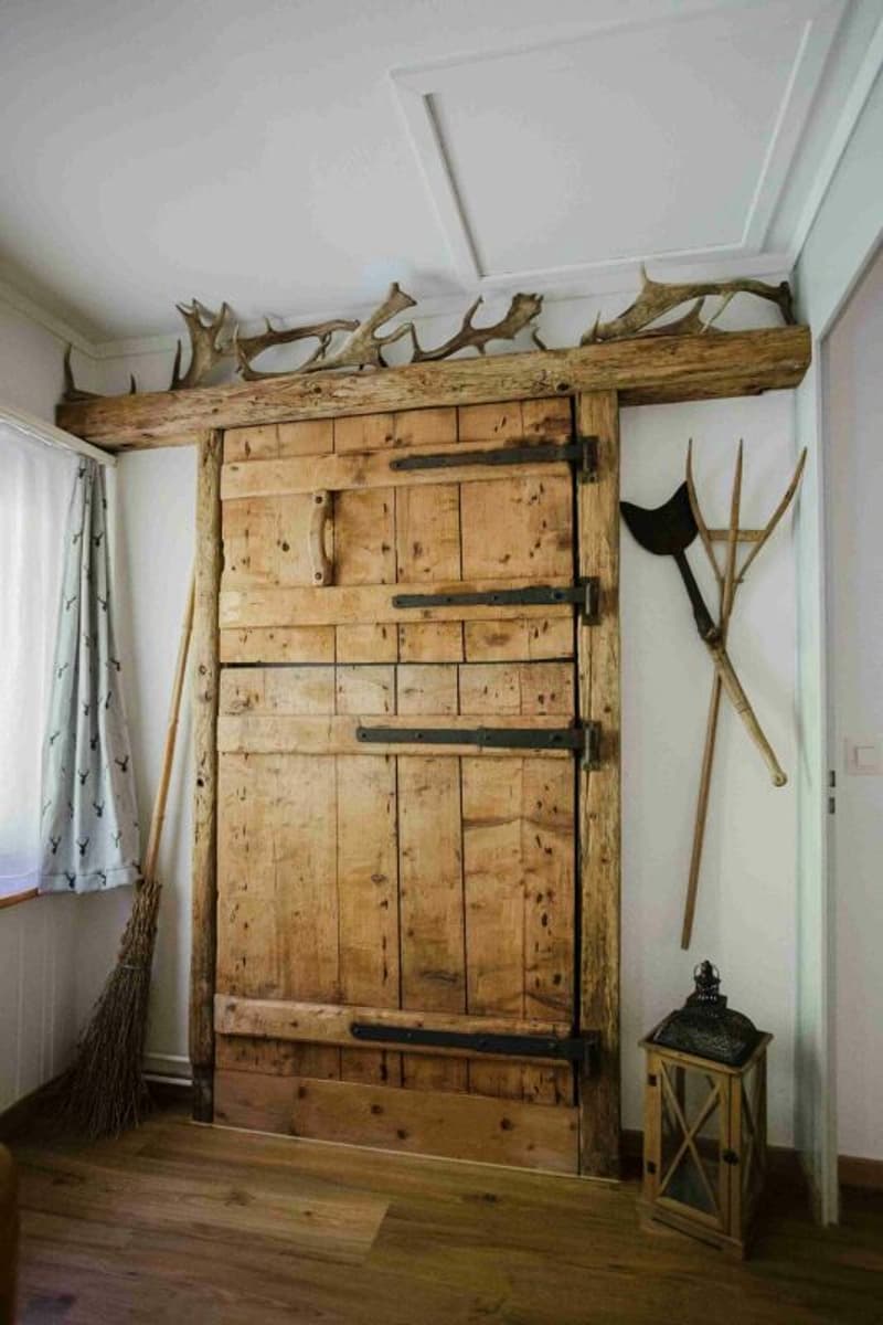 Tradition trifft Moderne - 6.5 Zi-EFH mit 3.5 Zi-Einliegerwohnung mit Bergpanorama in Ruschein (7)
