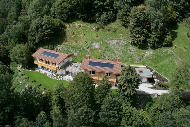 Exklusive Rückzugsoase in Klosters - Alpine Villa mit Stil (2)